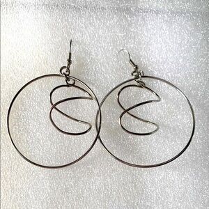 💎3/$25💎 Elegant Wire Hoop Earrings